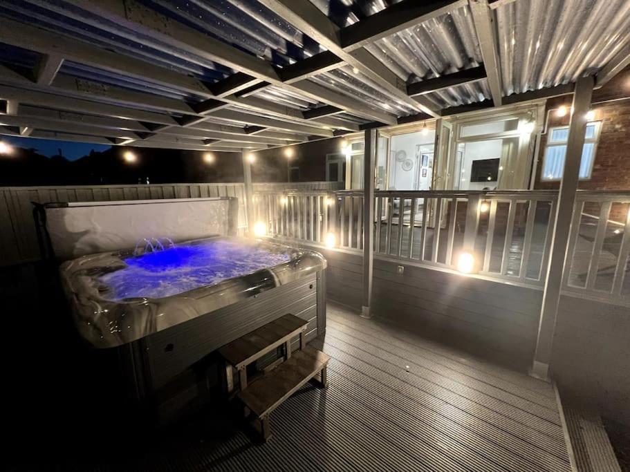 Numero Venti Aparthouse Wifi Parking Hot Tub 泰恩河畔纽卡斯尔 外观 照片